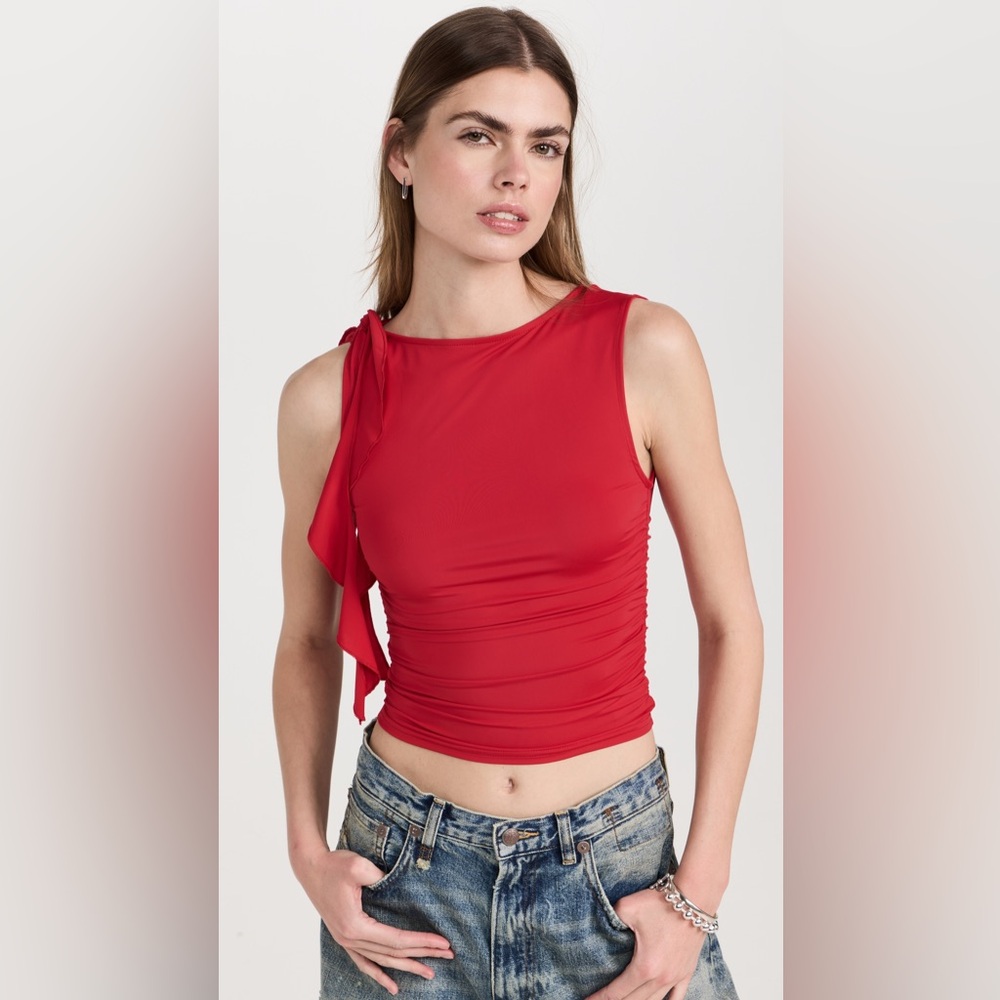Lioness Red Sleeveless Women's Top